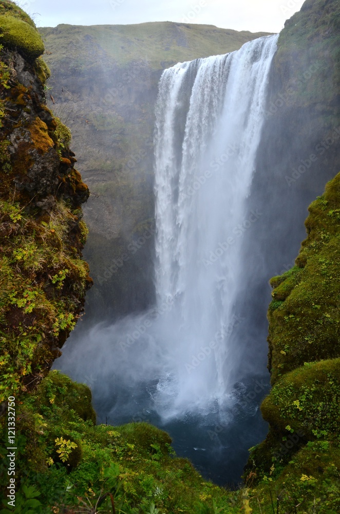 Fototapeta premium Skógafoss waterfall