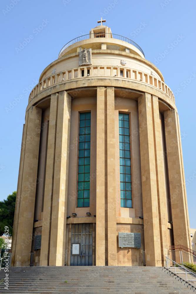 L'église saint-Thomas, le panthéon à Syracuse L'église saint-Thomas, le panthéon à Syracuse