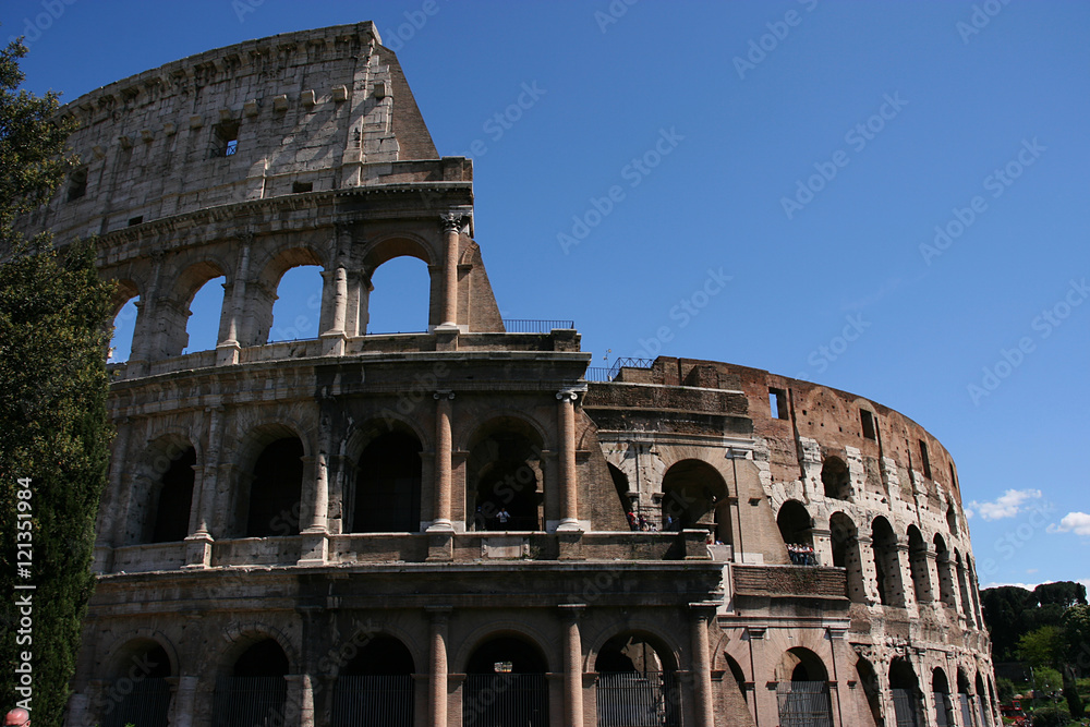 Fototapeta premium Ancient Colosseum in Rome, Italy