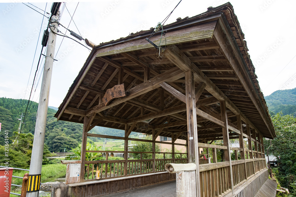 屋根付き橋　常盤橋（愛媛県内子町只海）