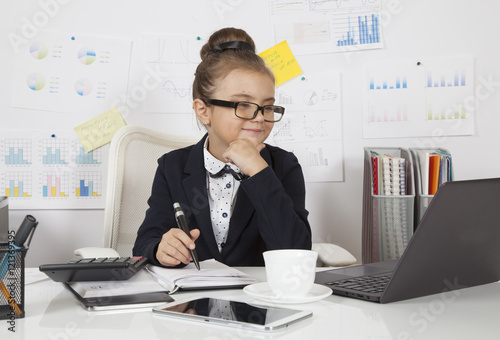 Принти на полотні Beautiful business girl working