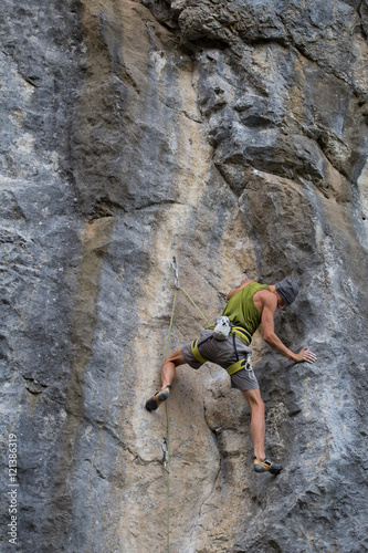 Rock climber to climb the wall