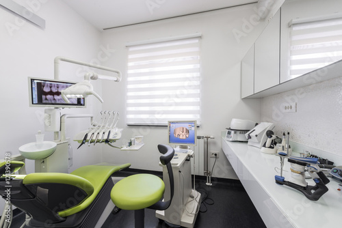Dentist's office: modern equipment and instruments © poplasen