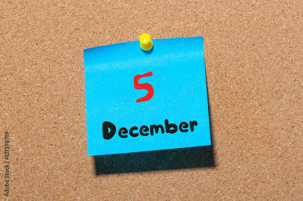 december-5th-day-5-of-month-calendar-on-cork-notice-board-winter