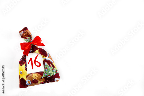 ein kleines Weihnachtssäckchen von einem Weihnachtskalender