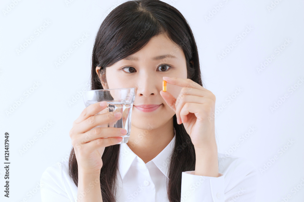 薬、錠剤、水、女性