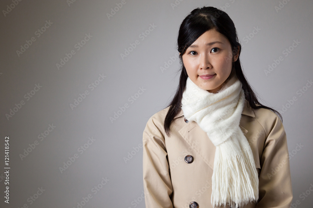 女性 トレンチコート マフラー ファッション 秋 冬 Stock Photo Adobe Stock