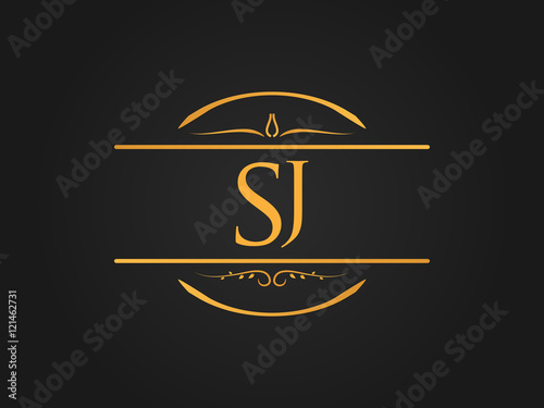 Luxurious Circle Ornament