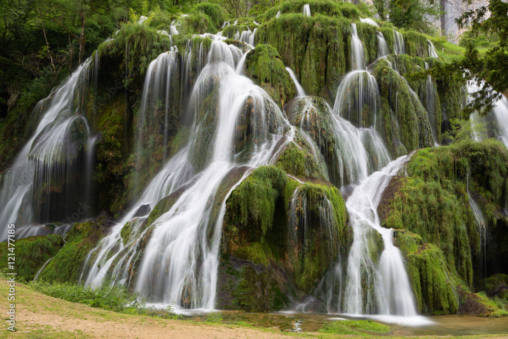 Obraz premium Cascades des tufs - Jura - France