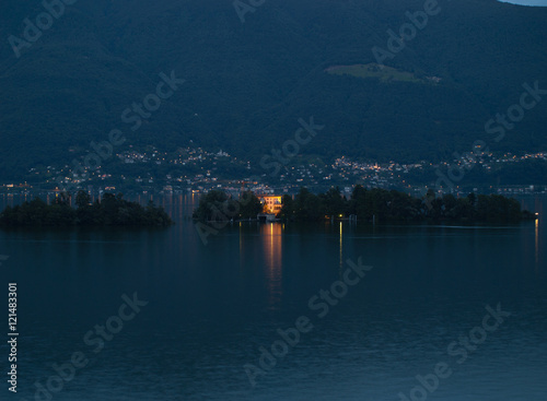 View on lake maggiore at daytime with the mountains in the background © RegenerationX