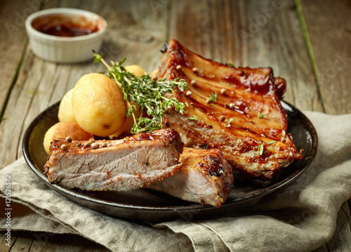 Tableau sur toile grilled pork ribs
