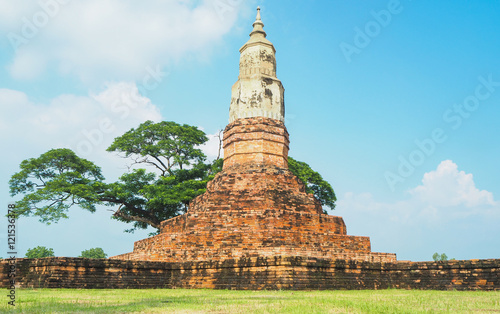 Ancient Yaku Tat Relics