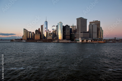 Financial district of Manhattan at sunset, New York, USA © nielsvos