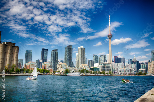 Canvas Print City on the Lake
