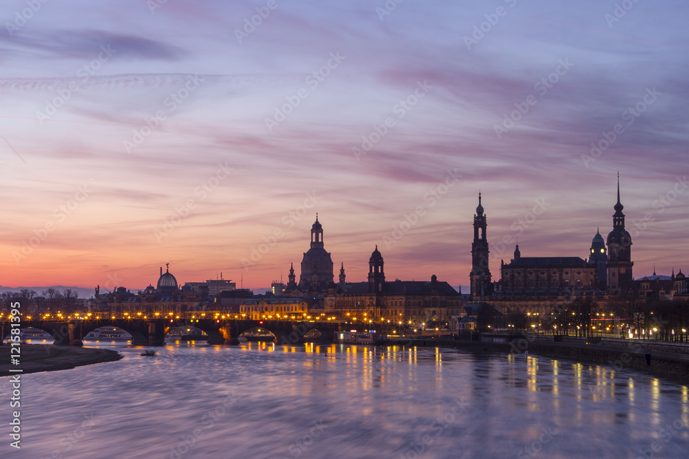 Dresden  Skyline vor Sonnenaufgang