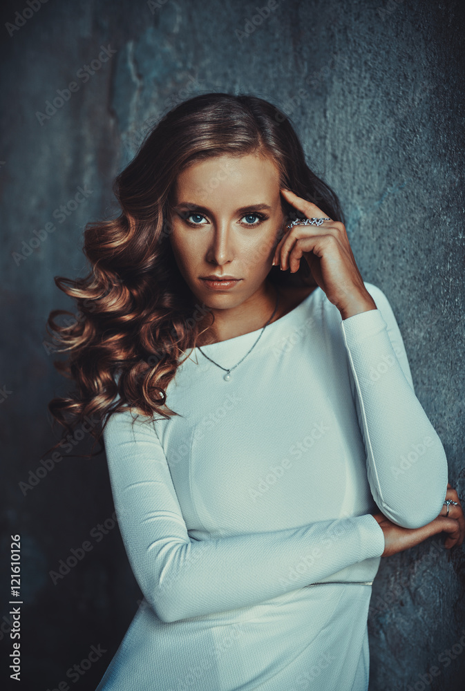 Fototapeta premium Young woman portrait