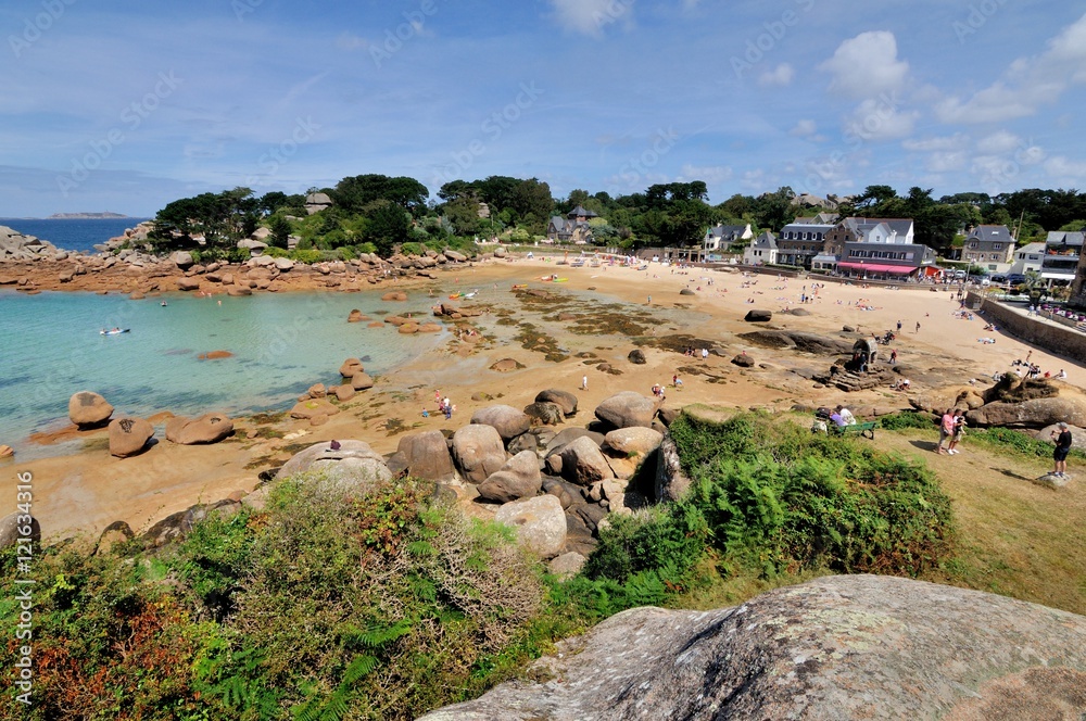 Magnifique vue sur la côte de granit rose à Ploumanach en Bretagne. Côtes d'Armor