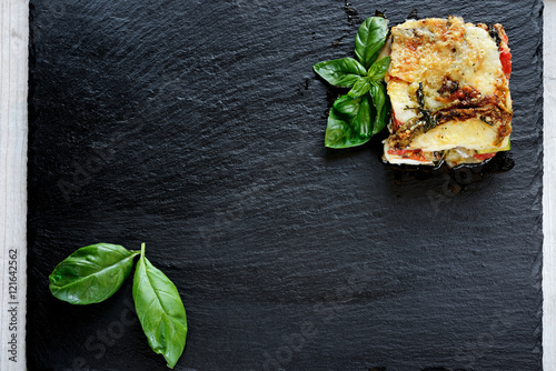porzione di melanzane alla parmigiana