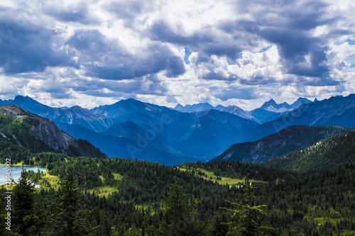 Canadian Mountains © danielqh