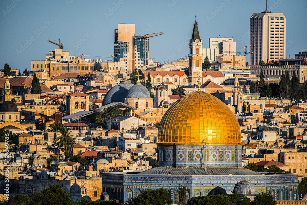 Fototapeta premium Sunrise over the Temple Mount