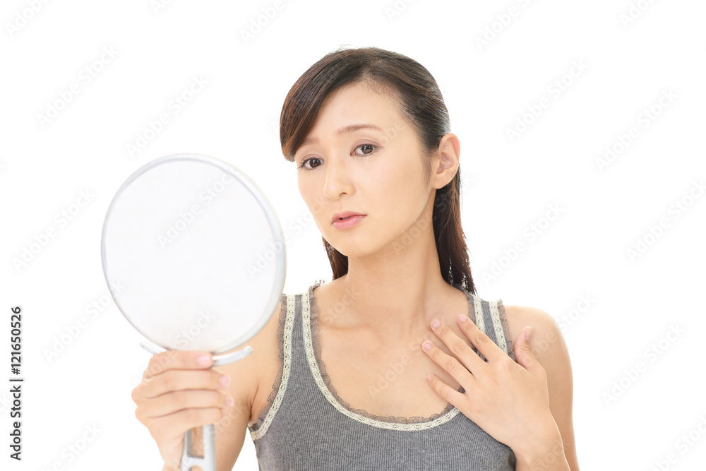 お肌が気になる女性 お肌が気になる女性