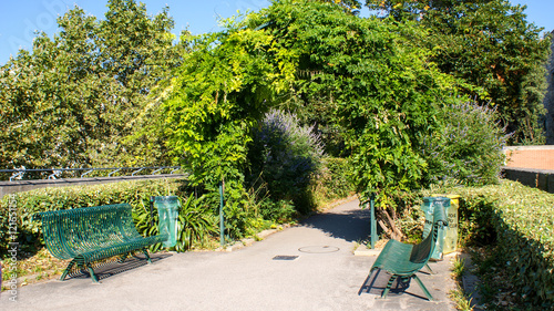 Promenade Plantée, Paris, France photo