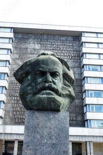 Karl-Marx-Kopf in Chemnitz photo