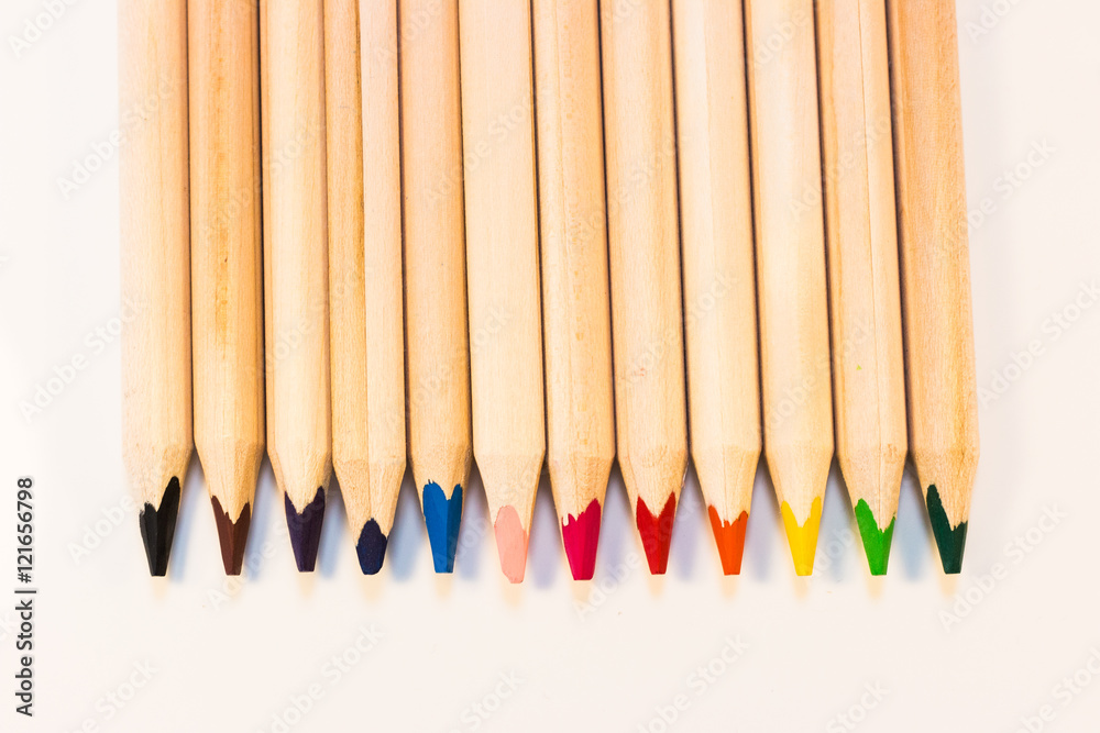 Fototapeta premium Crayons lined up horizontally 