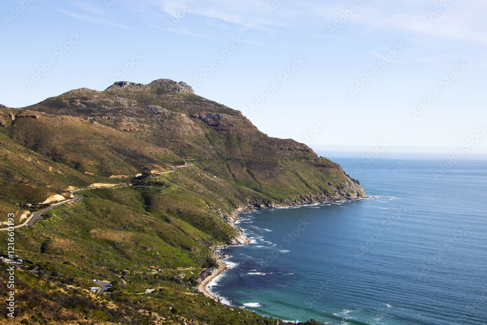Fototapeta premium Chapman's Peak Drive on a sunny day
