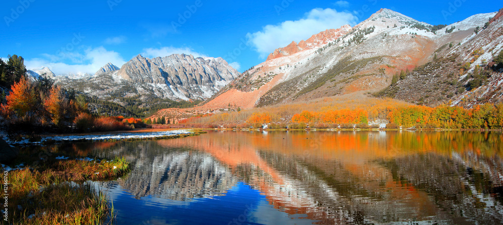 Fototapeta premium North lake landscape in California eastern Sierra mountains