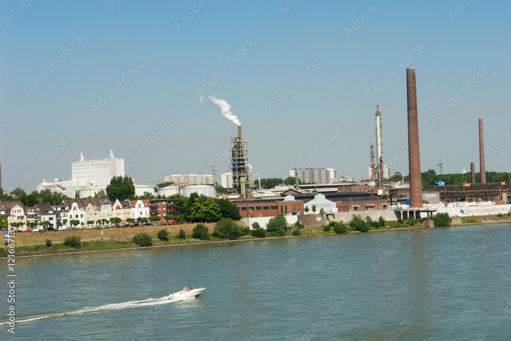 Rhein bei Duisburg
