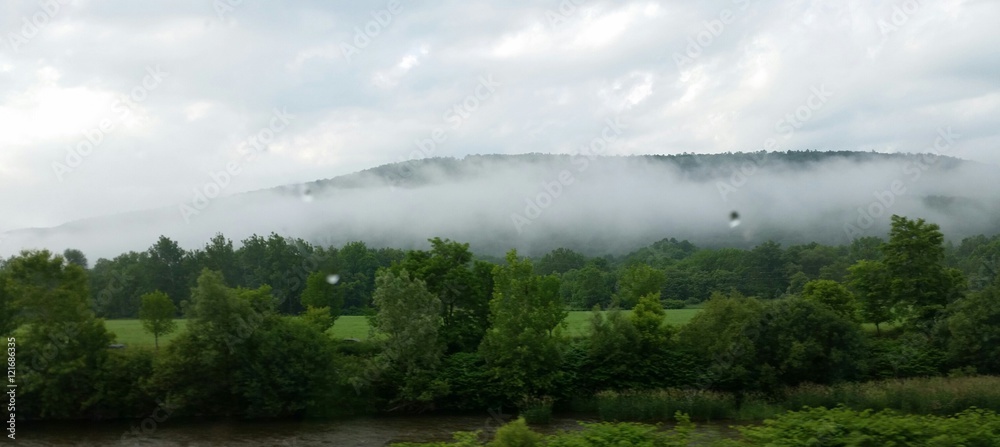 Obraz premium Misty Mountain