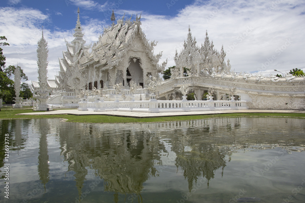 Reflection White temple wat rong khun