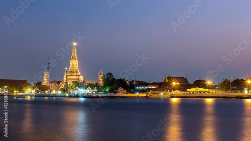 Prang of Wat Arun. Bangkok,Thailand. public Art © noumnano