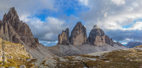 Tre Cime del Lavaredo, Dolomiti, Italy (Drei Zinnen) 