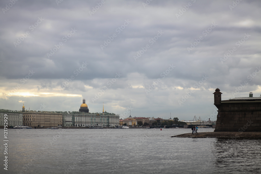 Вид с воды на Санкт-Петербург