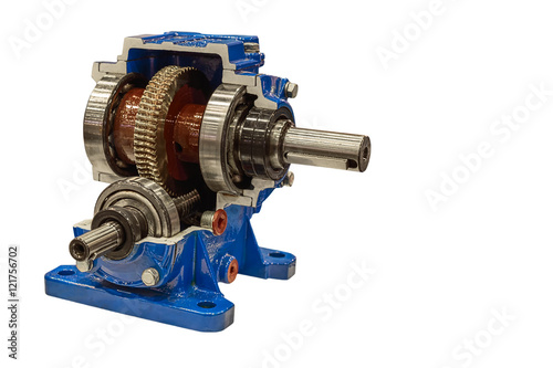 Small modern transmission in the context allows to study the structure and principle of operation