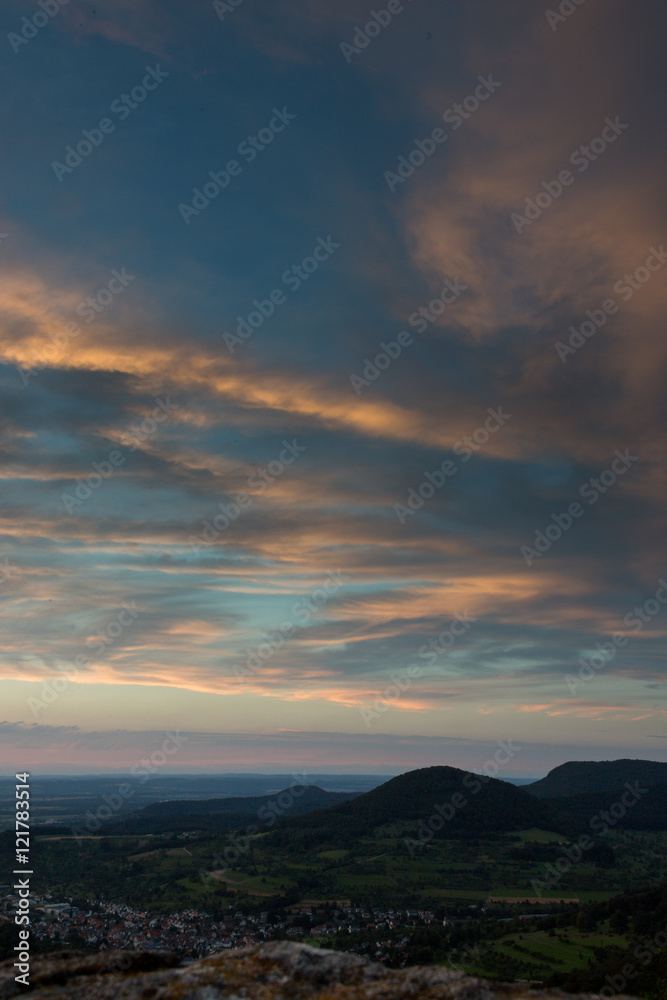 Sonnenuntergang am Rande der Schwäbischen Alb Sonnenuntergang am Rande der Schwäbischen Alb