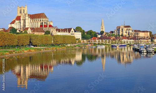Auxerre, bords de l'Yonne, cathédrale Saint-Étienne, abbaye Saint-germain, Bourgogne-Franche-Comté, 