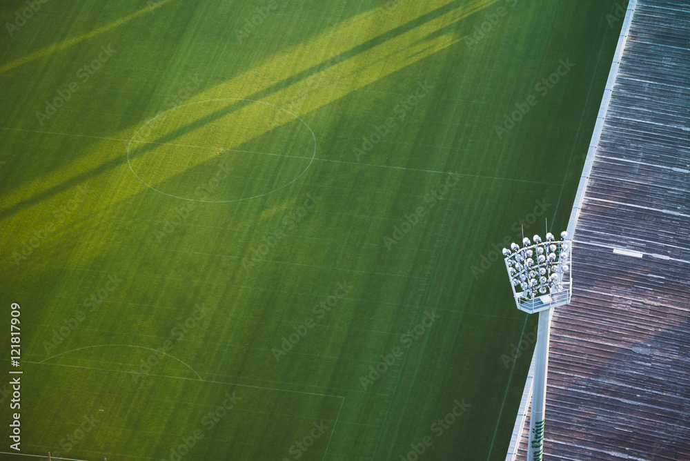 Obraz premium Boisko do piłki nożnej stadion piłkarski z reflektorami