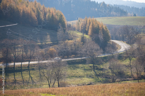Fototapeta Naklejka Na Ścianę i Meble -  Bieszczady - droga w Otrycie