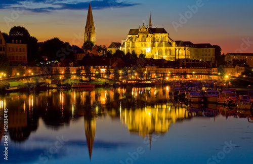 Auxerre  les bords de l Yonne la nuit  abbaye Saint-germain  Bourgogne-Franche-Comt    