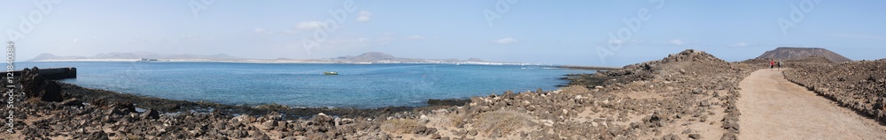 Fuerteventura, Isole Canarie: vista panoramica dell'Isolotto di Lobos, che si trova 2 chilometri a nord di Corralejo il 4 settembre 2016