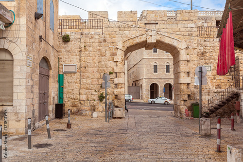Obraz na płótnie New Gate and Bab El-Jadid street, Jerusalem w salonie