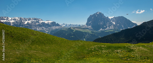 Gardena valley, Dolomites © forcdan