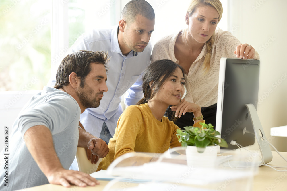 Fototapeta premium business team working together on desktop