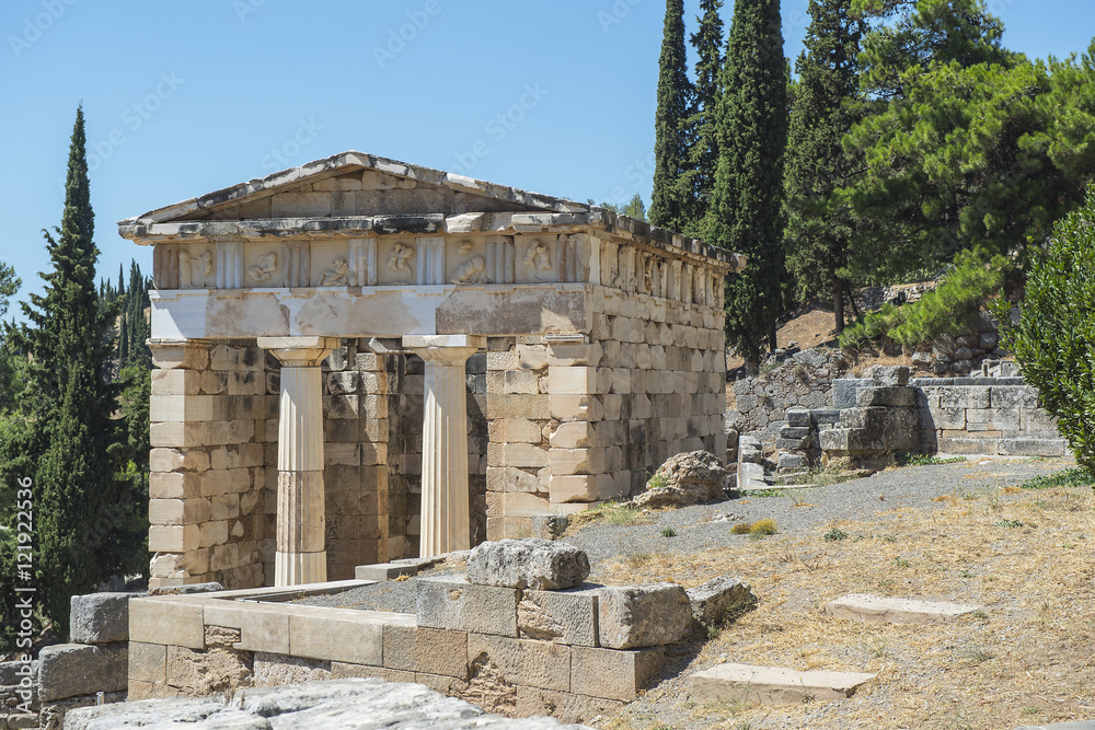 Schatzhaus der Athener an der Orakelstätte Delphi, Griechenland
