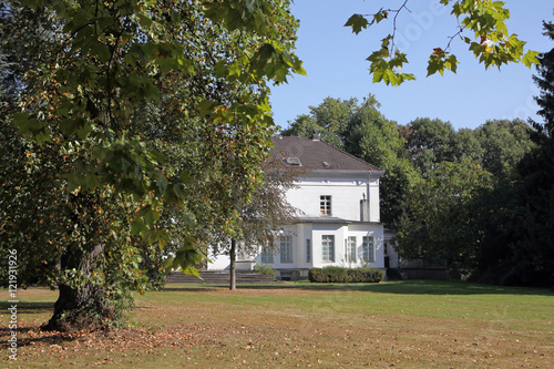 historic mansion in duesseldorf, lantz'scher park
