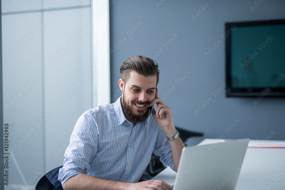 Multitasking in the office Multitasking in the office