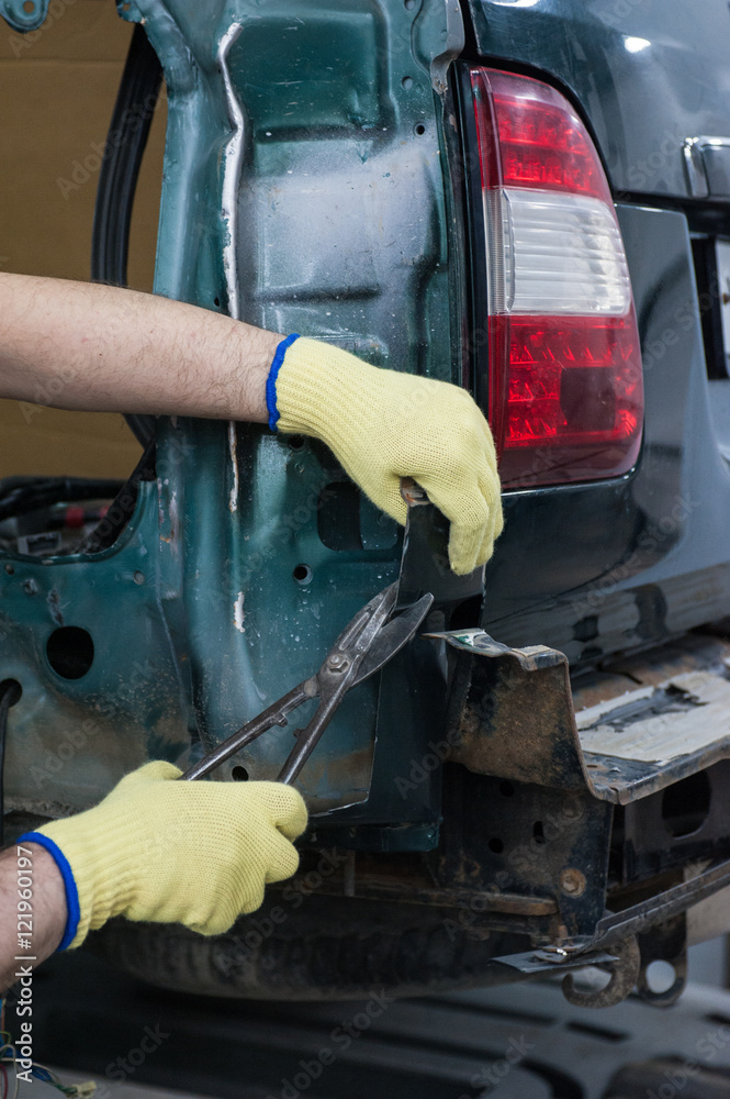Repairing automotive body